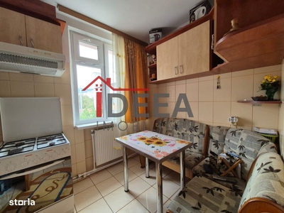 Apartament cu 2 camere, decomandat, etaj 3, Darmanesti