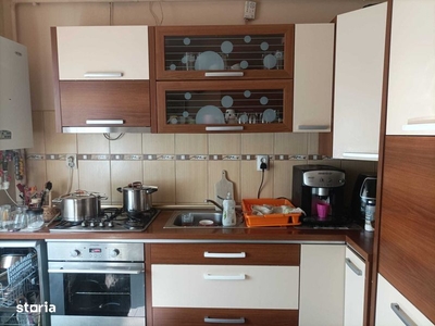 Apartament cu 2 camere -etaj1- boxa si loc de parcare-zona Zavoi Deva