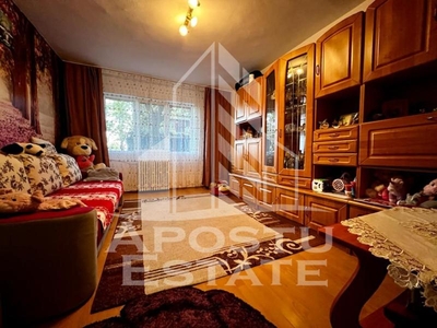 Apartament cu 2 camere ,semidecomandat ,zona Vlaicu