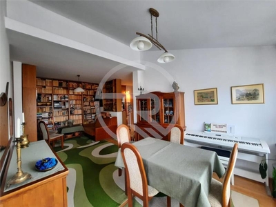 Apartament cu 3 camere, 78 mp, situat in cartierul Andrei Muresanu !