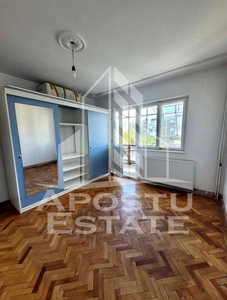 Apartament cu 3 camere ,98 mp , etaj intermediar, centerala, Aradu Nou