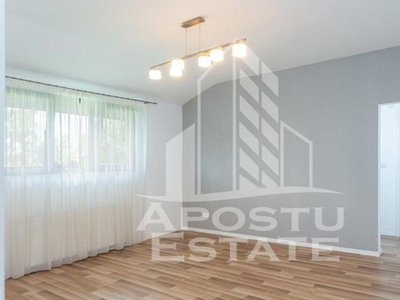 Apartament cu 3 camere, centrala proprie, situat in zona Dambovita