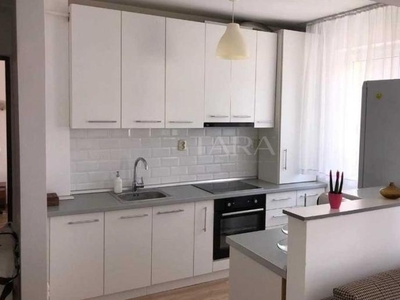 Apartament cu 3 camere in Floresti