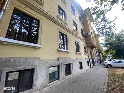 Apartament cu 3 dormitoare, ultracentral, Str. Republicii