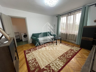 Apartament cu doua camere, Central Piata 700