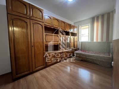 Apartament cu o camera , centrala proprie, Buziasului.