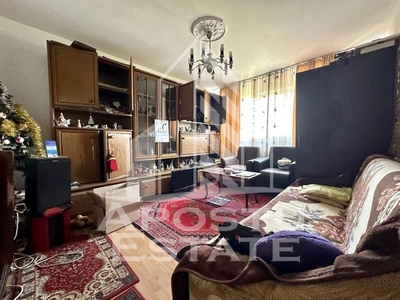 Apartament cu o camera, decomandat, bloc izolat, zona Girocului