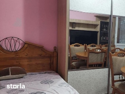 Apartament 3 camere, zona Tractorul