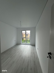 Apartament 3 camere de vanzare bloc nou, cu boxa si loc de parcare