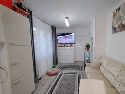 Apartament Semidecomandat cu 3 Camere in Floresti, Zona ANL