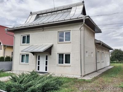 Casa Hurjuieni, Suceava, 229 mp plus teren intravilan 600 mp