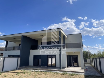 Duplex cu 5 camere, 3 bai, 185 mp, langa City Mall Mosnita Noua