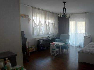 Locuinta decomandata cu 2 camere in Floresti, ideal pentru cupluri.