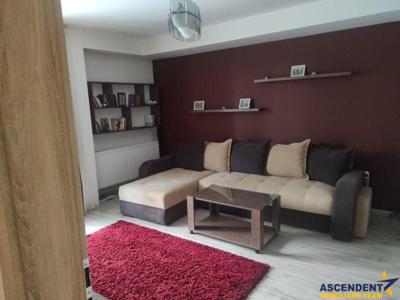 Regim vila, decomandat, cu terasa/gradina de 24 mp, Imperial Residence, Tractorul, Brasov