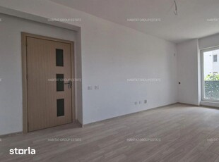 Vand apartament 3 camere zona vale