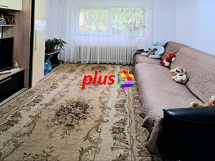 Apartament 3 camere de vanzare Brasov - decomandat # plus-imo.ro