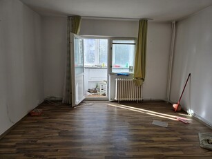 Apartament 4 camere Unirii intersectie Calea Vitan