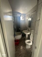 Apartament cu 3 camere, zona gazeta din Alexandria, jud. Teleorman