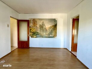 Apartament 3 camere de vanzare in Floresti