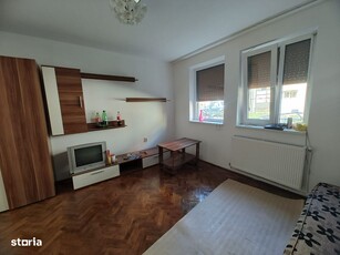 Apartament o camera în zona POD AUREL VLAICU