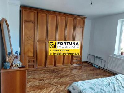 Apartament 2 camere ,in Vila