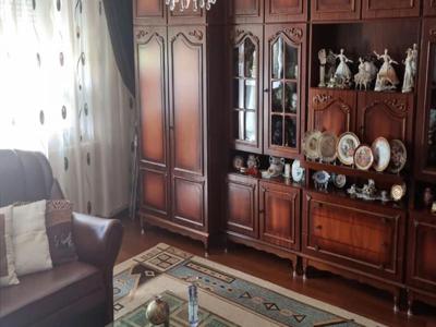 Apartament de vanzare, 4 camere, decomandat, 92 mp, Calea Romanului, OMV, Cod 148310