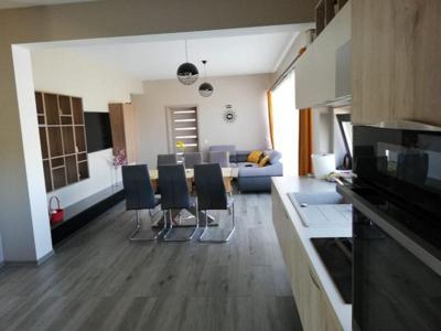 Casa, Ghiroda, pe parter, pentru 2 familii, 3+2 camere, 168 mp utili, 450mp teren