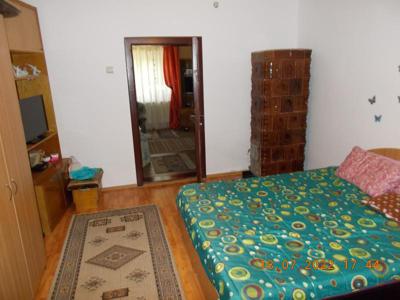 Casa, Timisoara, Plopi, 2+1 camere, 663mp teren, utilitati