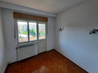 De vanzare apartament, 3 camere, decomandat, 80 mp, Obor, Petrom, Cod 146992