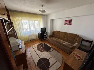 Apartament 3 camere 74 mp-balcon-decomandat-investitie-Zona Garii