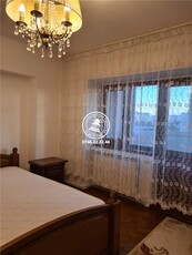 Apartament 3 camere de inchiriat Podu Ros