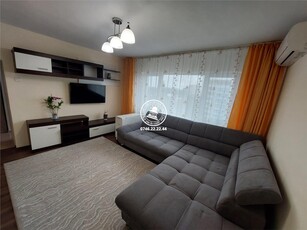 Apartament 3 camere de vanzare Podu Ros