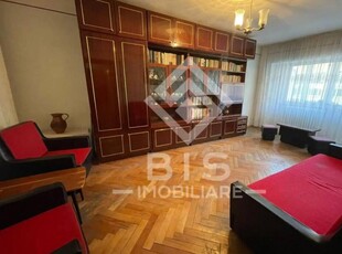 Apartament 3 camere , etaj 1 , str. Mihai Eminescu