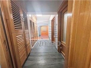 Apartament 4 camere decomandat, parter/P+10 etaje, zona Titulescu