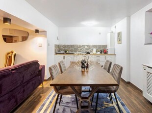 Apartament de Lux, Mobilat Finisat, zona Ultracentrala