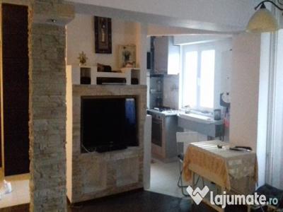 Apartament de închiriat, 4 camere,Tineretului