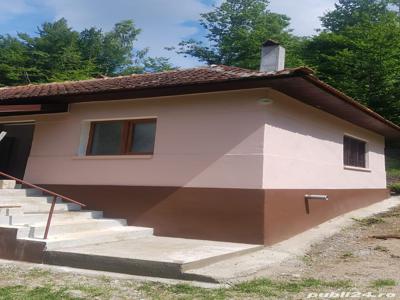 casa de vacanta de vanzare in zona montana in Bucea