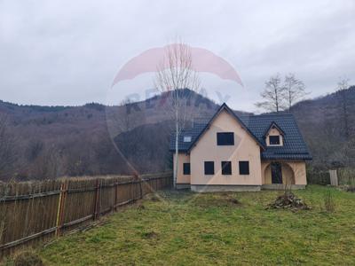 Casavila 5 camere vanzare in Bacau, Oituz