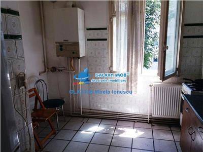 Vanzare apartament 3 camere Drumul Taberei/ Valea Oltului