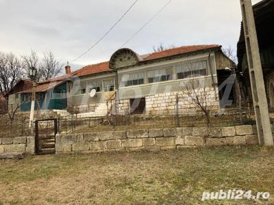 Vânzare casă și teren Pietroasele, jud. Buzău