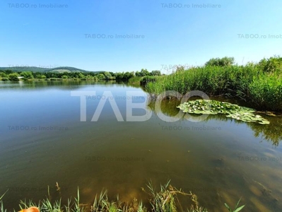 Afacere la cheie teren 8 ha lac casa de vacanta livada in Orlat Sibiu