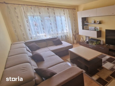 Apartament 3 camere, decomandat, in zona Vlaicu