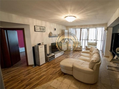 APARTAMENT 3 CAMERE, DECOMANDAT, ZONA PRIMA NUFARUL