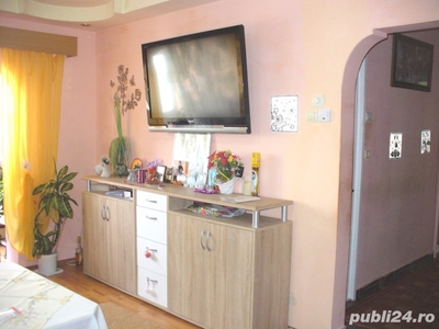 Apartament 3 camere in Vasile Aaron