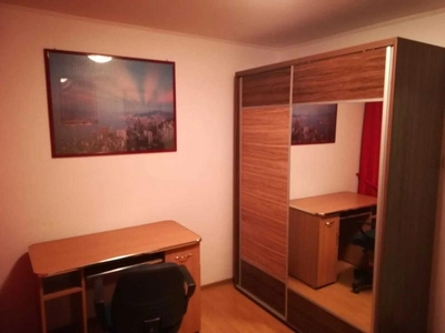 Apartament 4 camere, Bd.George Enescu, et.2 80 mp utili, pret 370