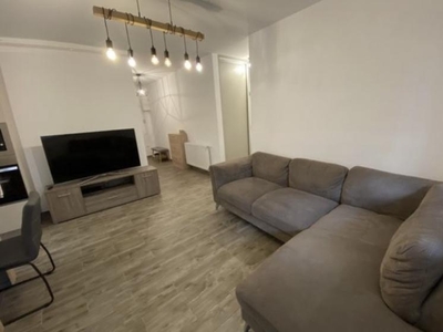 Apartament de 3 camere zona Borhanci , garaj inclus