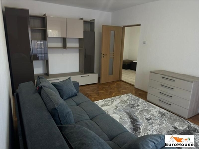 Apartament de inchiriat 3 camere decomandate in Alba Iulia Cetate