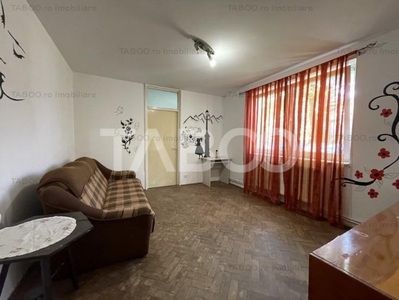 Apartament de vanzare cu 2 camere situat pe S-E in zona Mihai Viteazul
