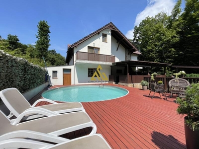 Casa splendida cu piscina in Floresti, teren 1022 mp
