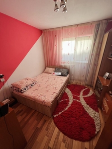 SUPEROFERTA APARTAMENT 3 CAMERE ETAJ INTERMEDIAR, 73500 E